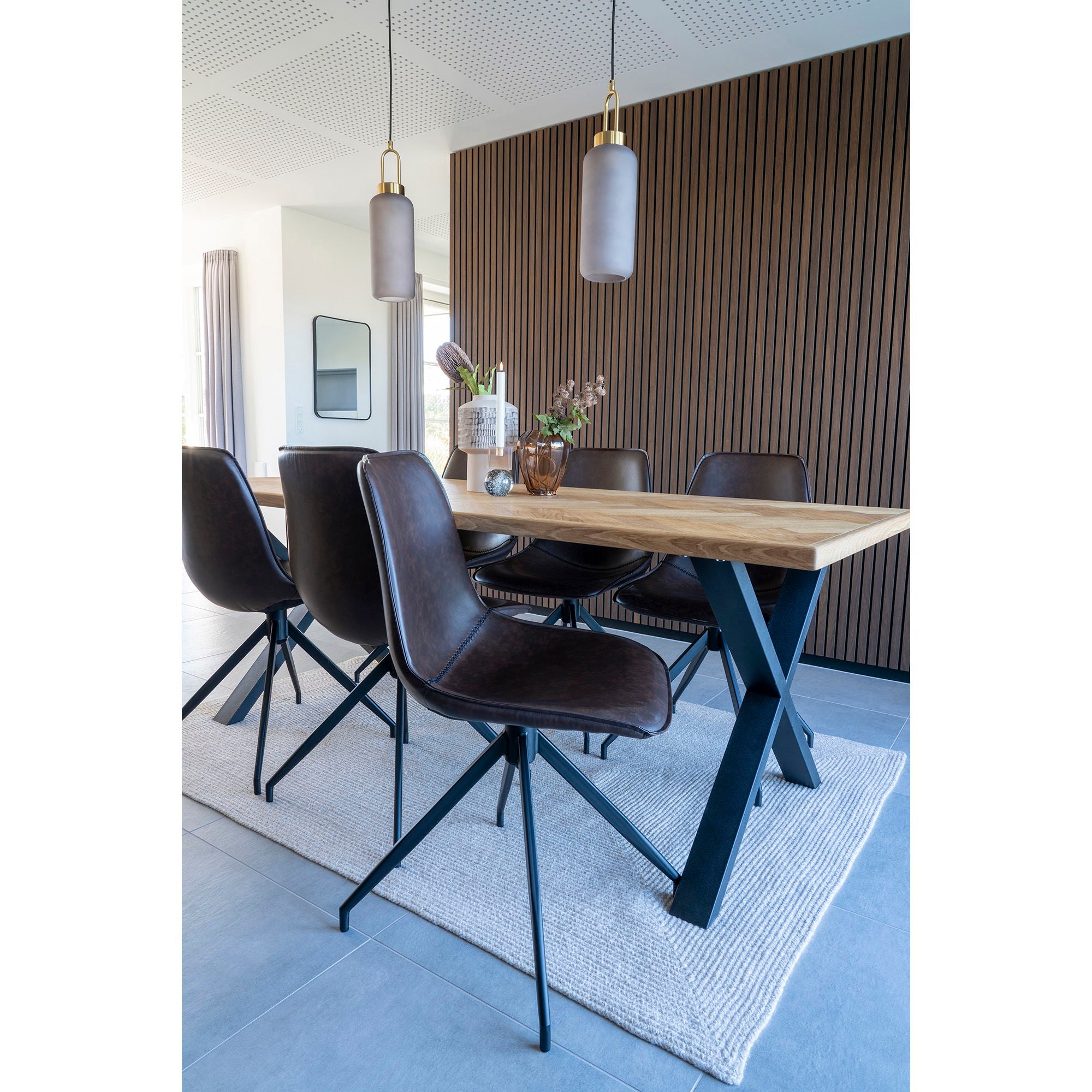 Monaco dining table chair - Dining table chair in PU with swivel foot, dark brown with black legs, HN1227