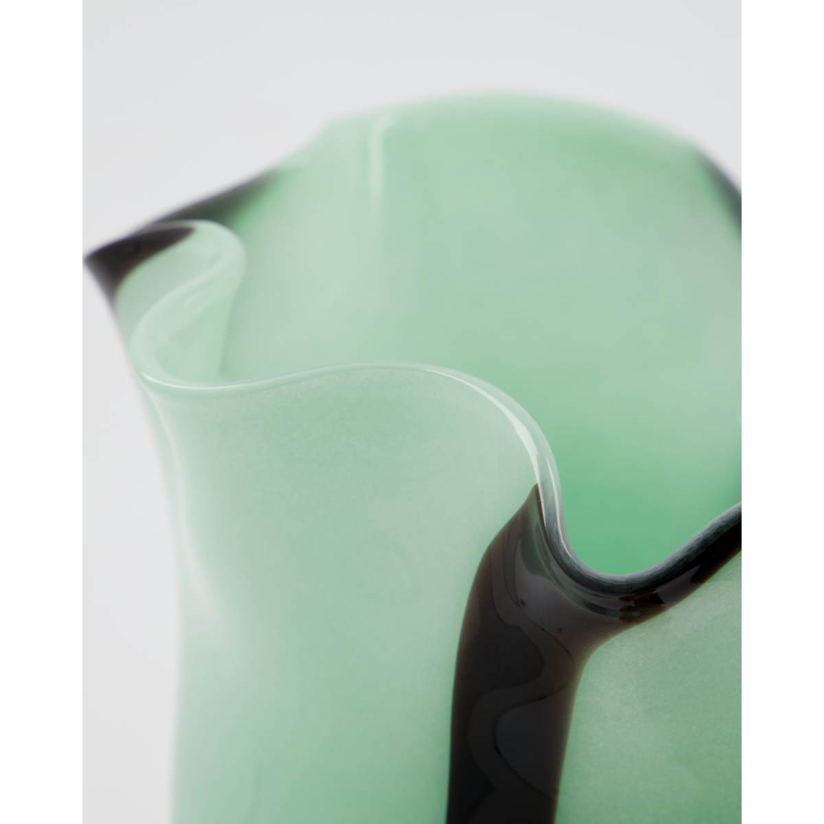 Vase, hdloose, light green