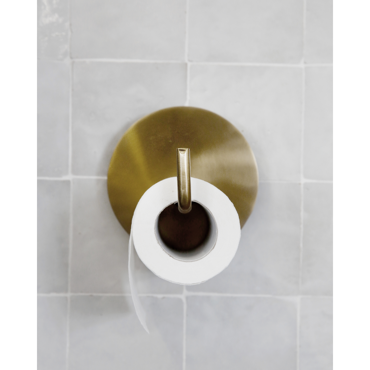 House Doctor - toilet paper holder, Text, brass - L: 12.5 cm, DIA: 13 cm