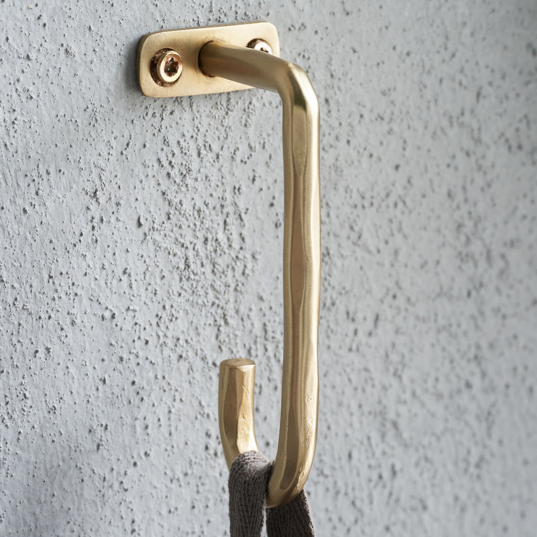 Hook, hdwelo, brushed brass finish