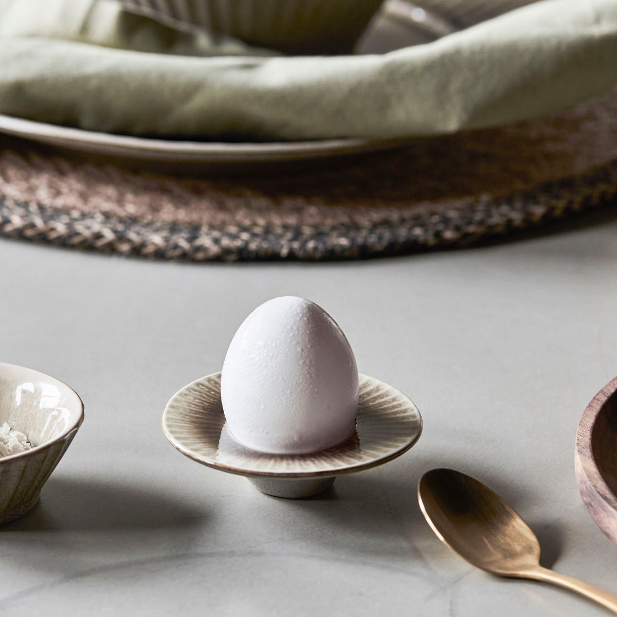 Egg cup, hdpleat, gray/brown