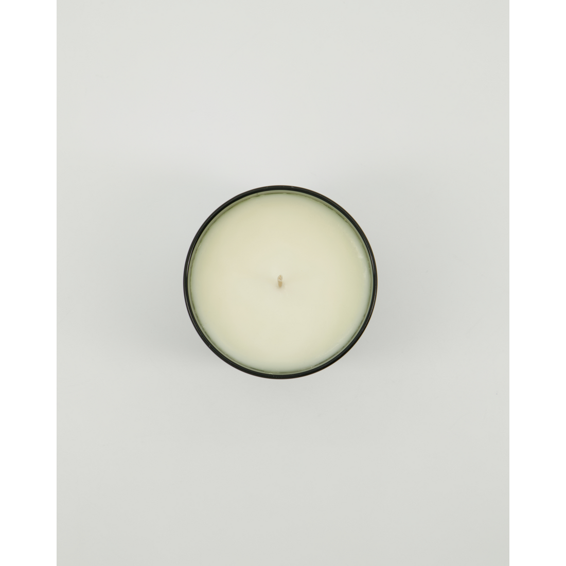 Scented candles, oud leaf, green