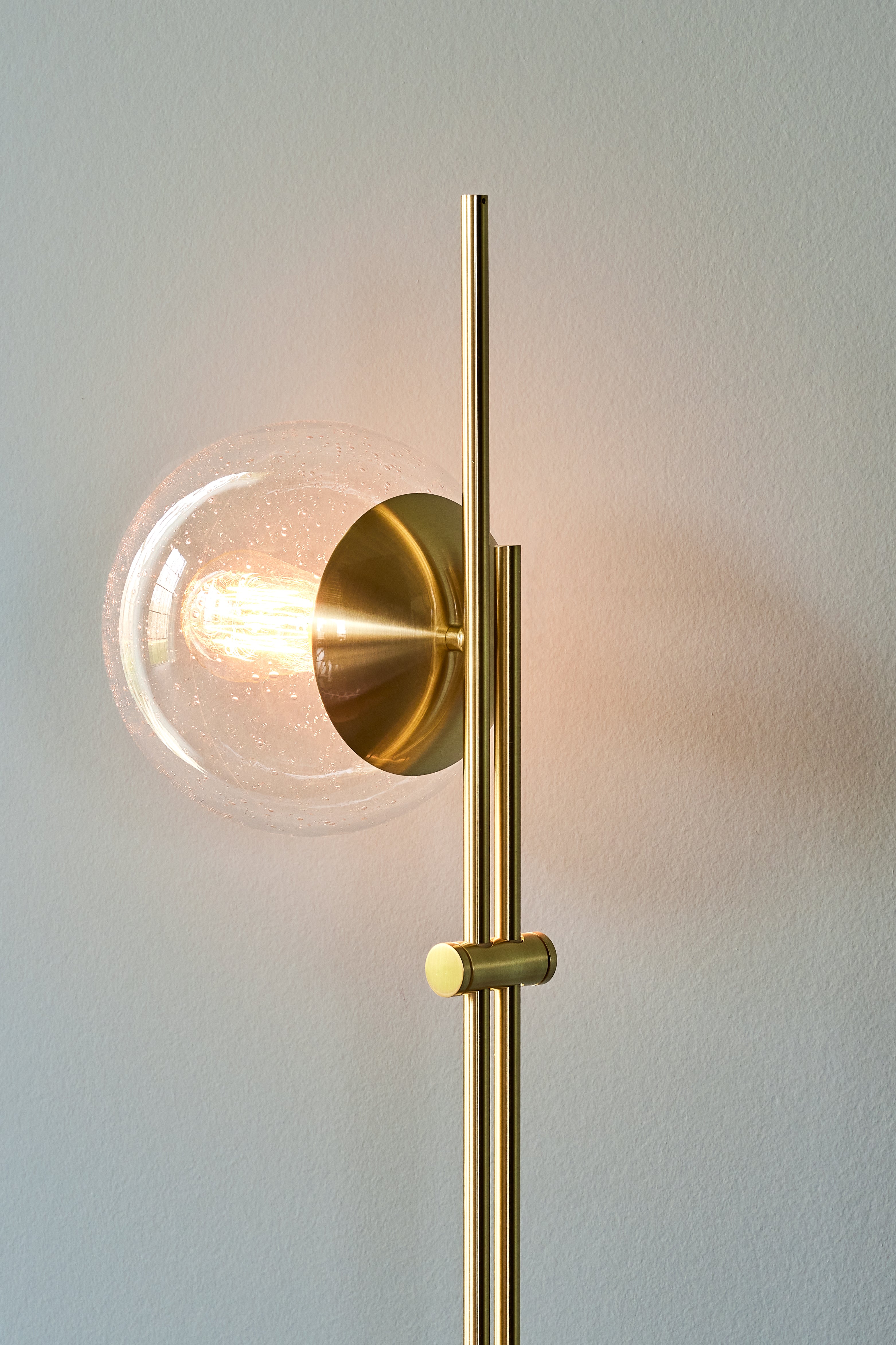 Pretty - gulvlamp, metal/glass, brass/clear - Ø20xh147cm, E27