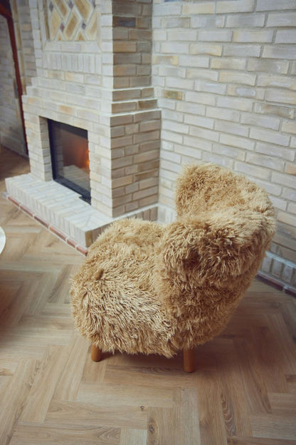 Emil Lounge Chair | Long -haired