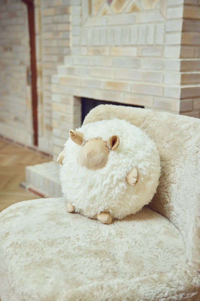 Cute Sheep | New Zealand Lambskin | Ø20 cm | Ø26 cm | Ø34 cm