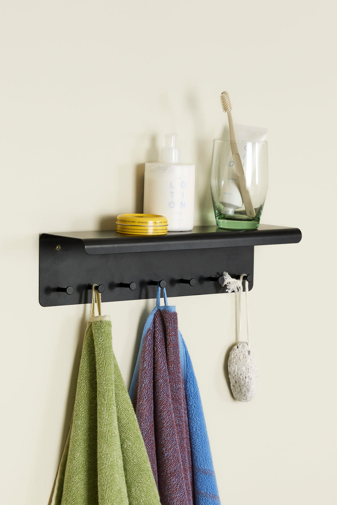 Hübsch - hooks with shelf, metal, black - 40x10xh10cm