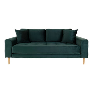 Lido 2,5 Personers Sofa - 2,5 Personers Sofa, mørkegrøn velour med to puder og natur træben, HN1006 - House Nordic - DesignGaragen.dk